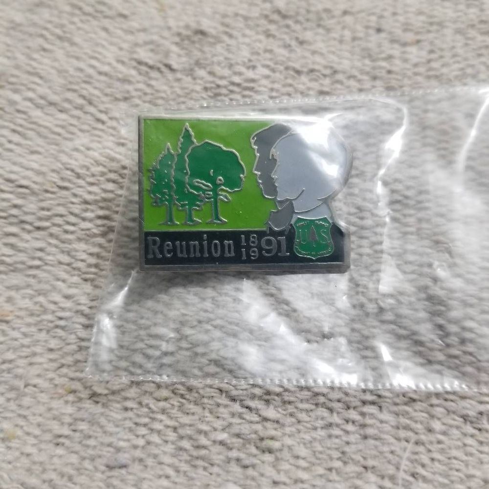 US National Forests 100 year 1891-1991 reunion Lapel Pin 34